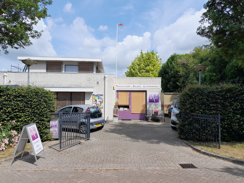 Kunstuitleen, Galerie en Lijstenmakerij ArtXpoze