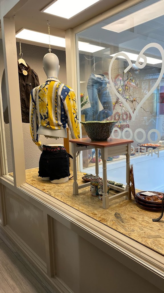 LOOOOP preloved LOOOOP preloved
