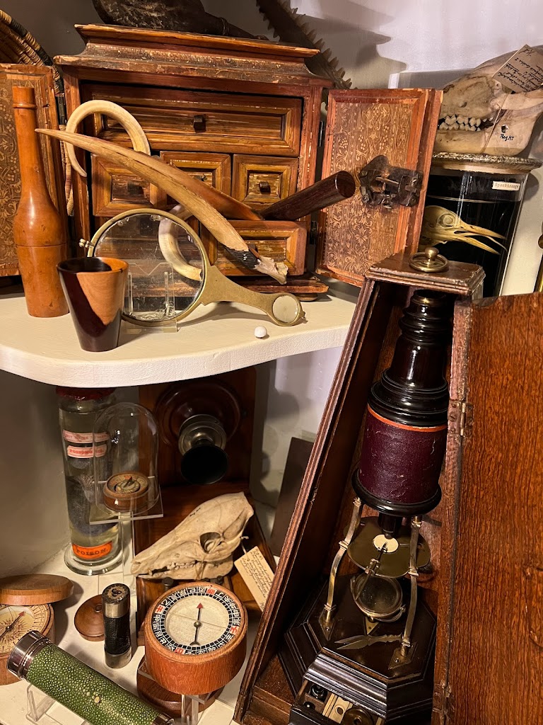 Nelis Antiques Nelis Antiques