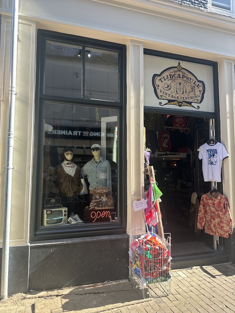 Tijdcapsule Vintage Clothing Tijdcapsule Vintage Clothing
