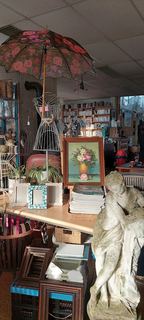 Tweede kans winkel & Woningontruiming H&H Koopjes Tweede kans winkel & Woningontruiming H&H Koopjes
